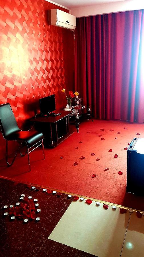 Asia Hotel Targu Jiu Bagian luar foto