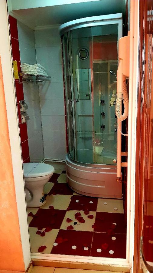 Asia Hotel Targu Jiu Bagian luar foto