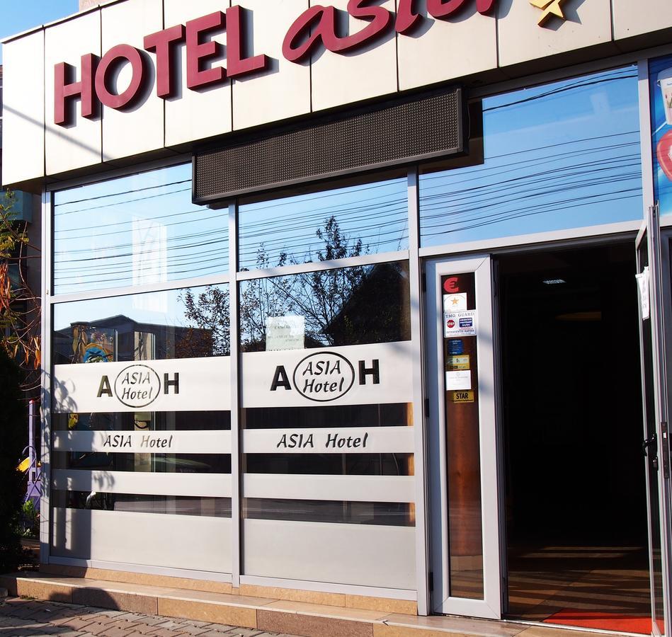 Asia Hotel Targu Jiu Bagian luar foto