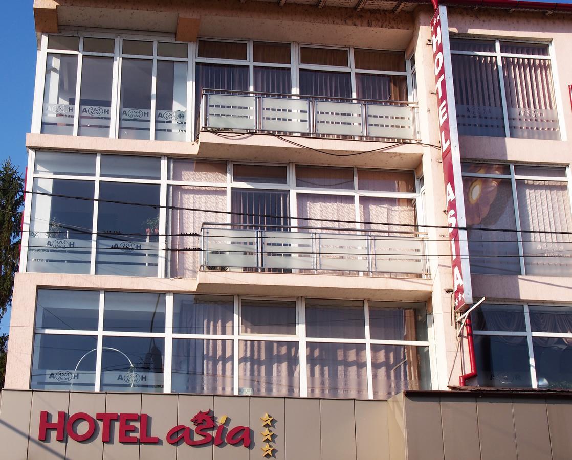 Asia Hotel Targu Jiu Bagian luar foto