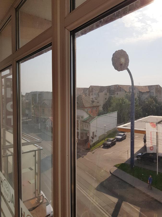 Asia Hotel Targu Jiu Bagian luar foto